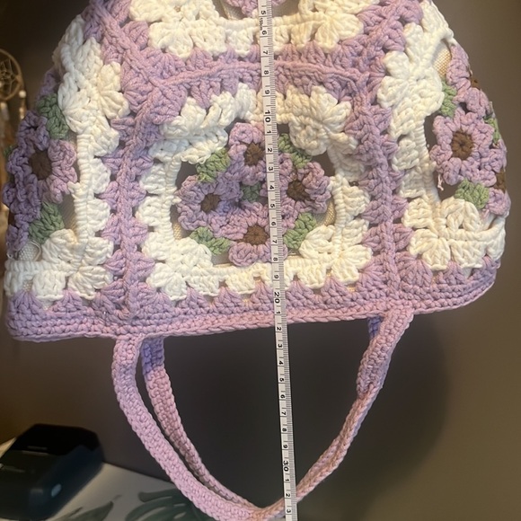 Handmade Woven Camellia Flower Yarn Crochet Shoulder Bag - Picture 7 of 9